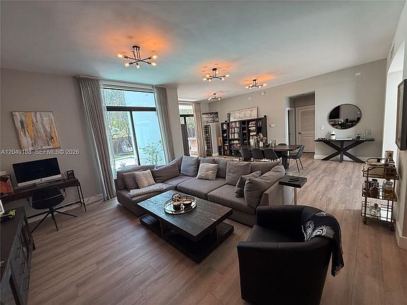5th image of 8631 Arboretum Ln