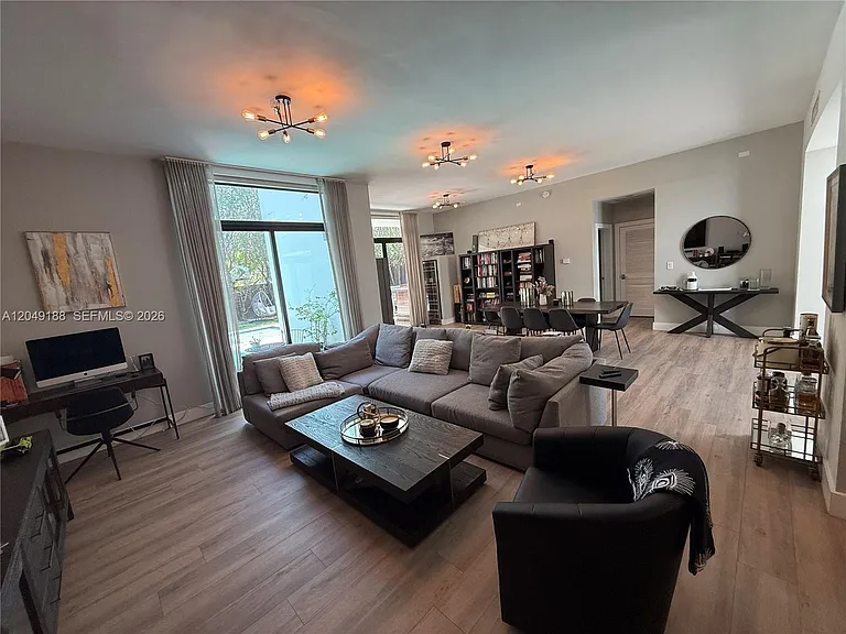 8631 Arboretum Ln — Photo 6