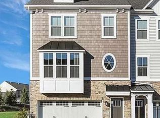 1201 Clear Springs Dr, Canonsburg, PA 15317