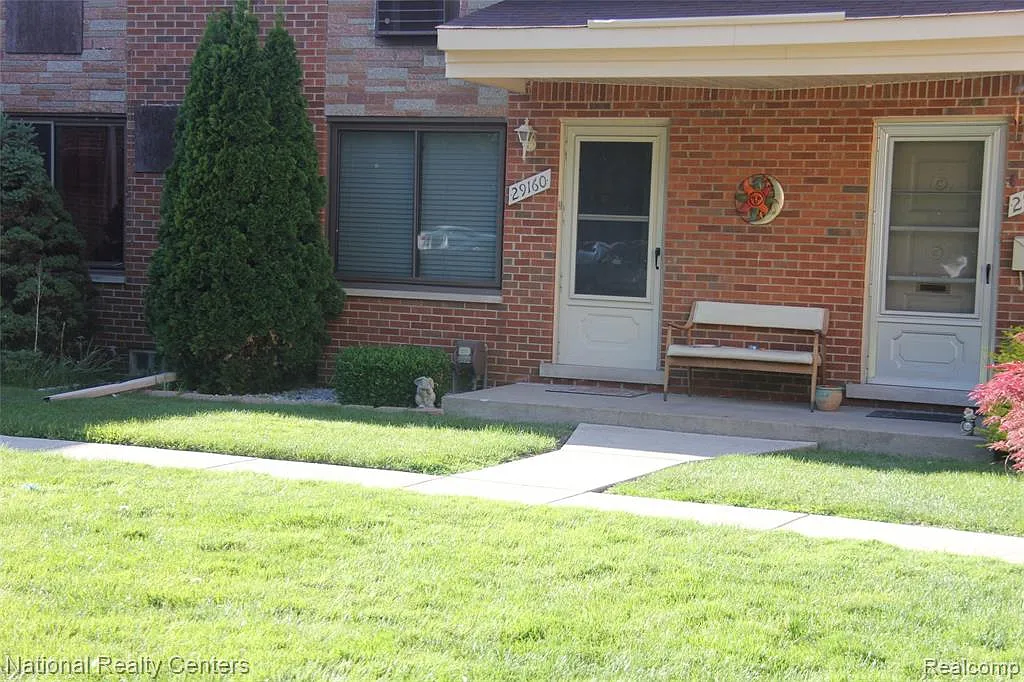 Building Photo - 29160 Tessmer Ct