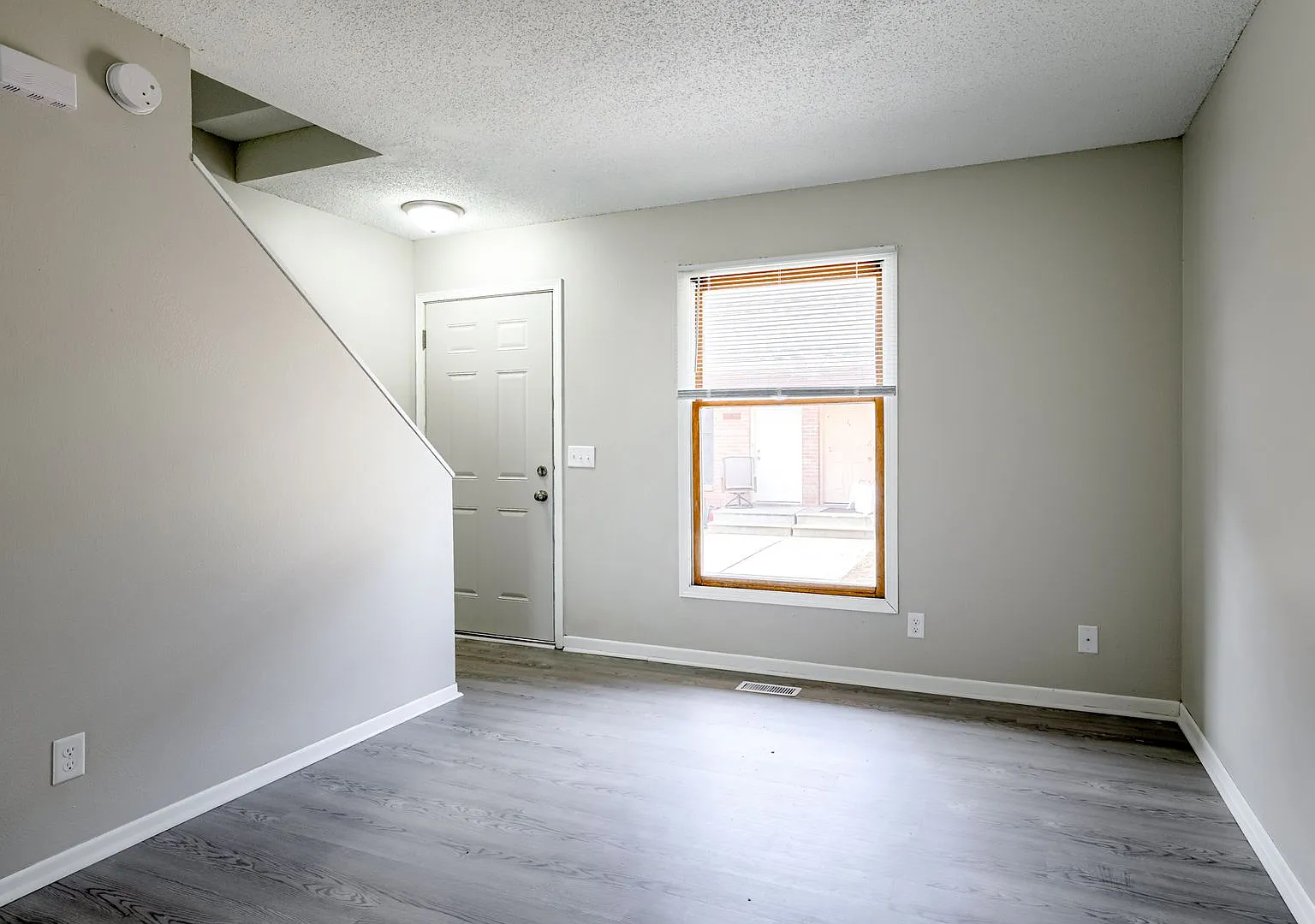 4928 Dudley Street — Photo 3