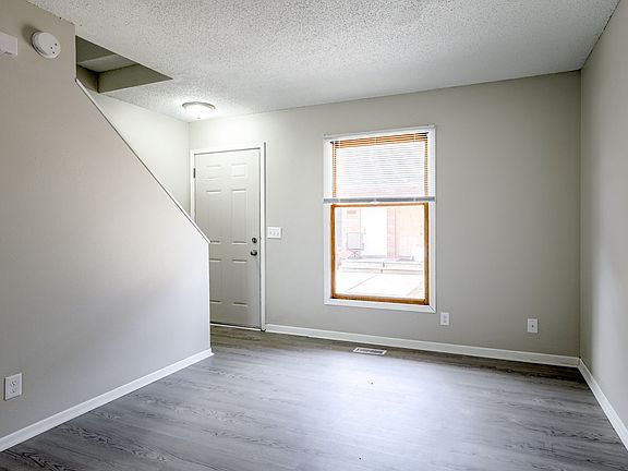 3rd image of 4928 Dudley St #4