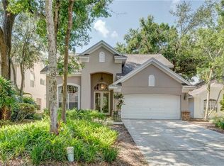 2216 Green Oaks Ln, Tampa, FL 33612