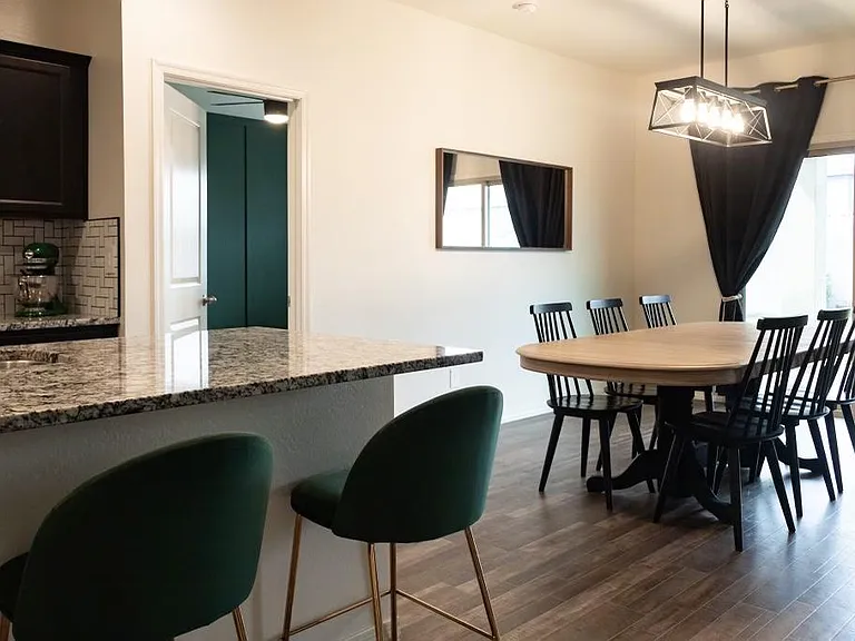 4590 W Foldwing Dr — Photo 2