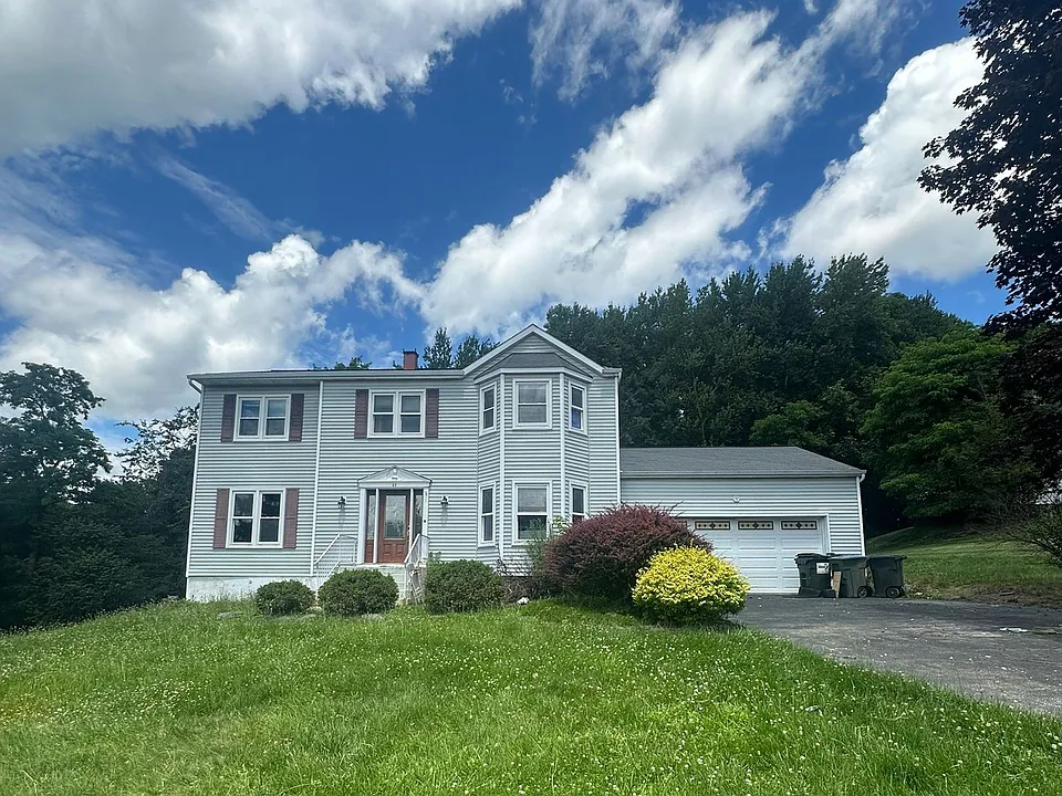 44 Clinton Dr