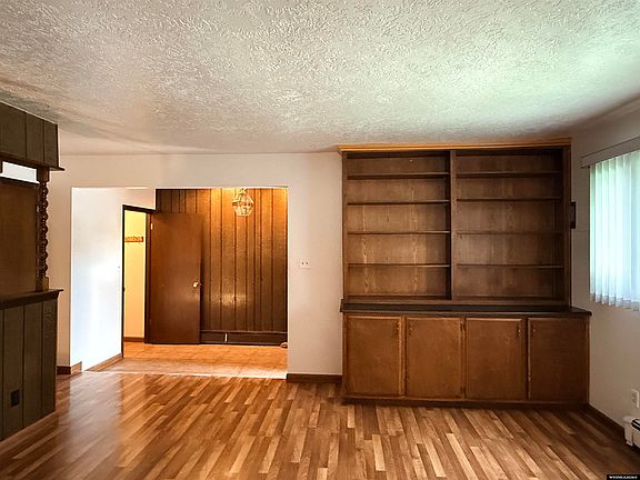 4th image of 520 Hutton Cir