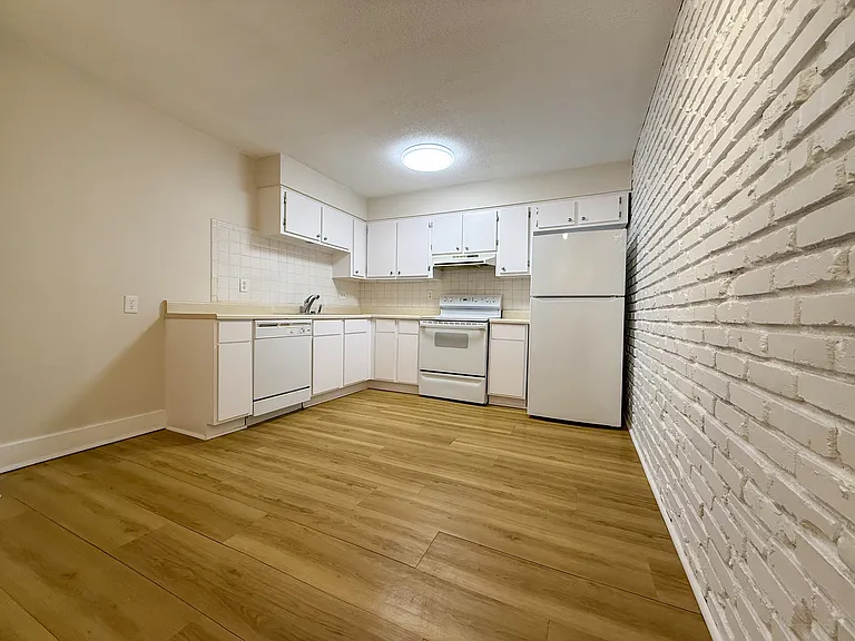 4333 Jarboe St #4 — Photo 7