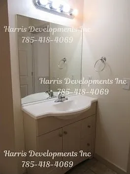 621 S Sycamore St — Photo 6