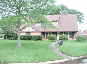 2nd image of 2506 Colonial Dr