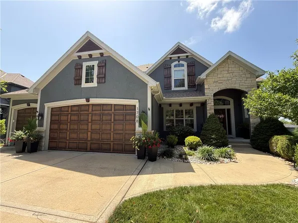 1708 NE Woodland Shores Ln, Lees Summit, MO 64086