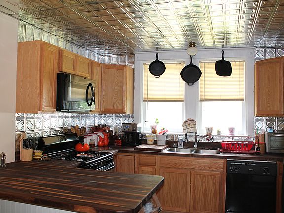 Butcher Block Peninsula