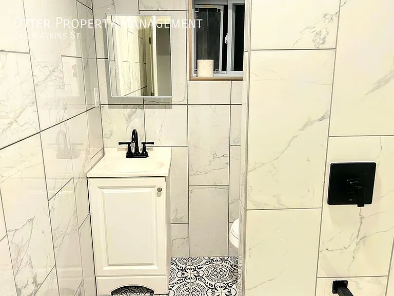246 Watkins St — Photo 16