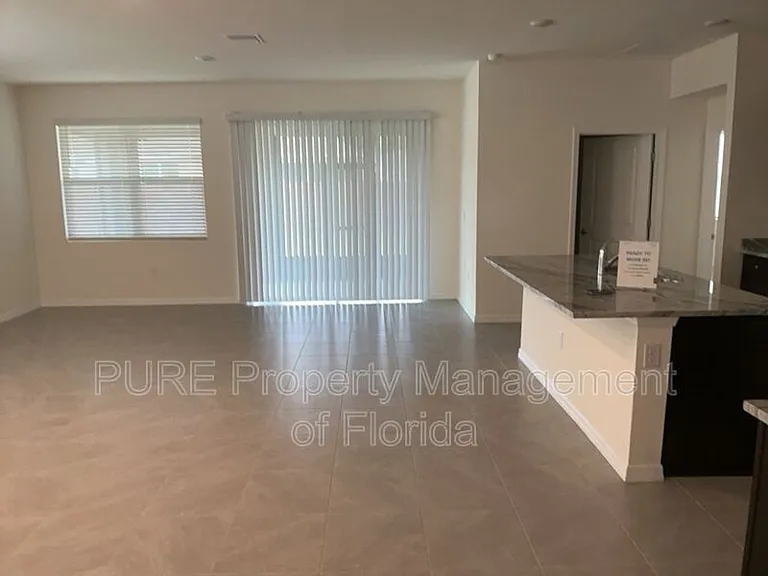 4122 NW 48th Terrace Rd — Photo 19