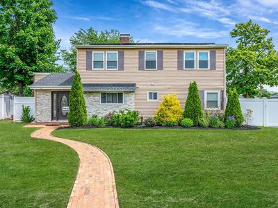 49 Rainbow Lane, Levittown, NY, 11756