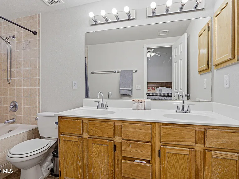 3828 Tierra Aurora Dr — Photo 36