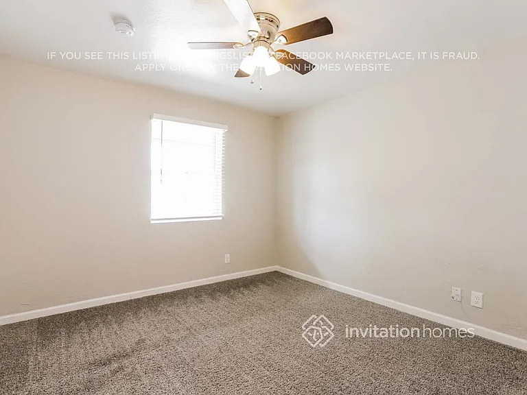 816 E Mountain View Rd — Photo 10