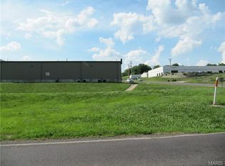 914 Saline Rd, Fenton, MO 63026