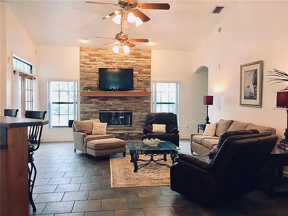 5th image of 2231 Steffanie Ct