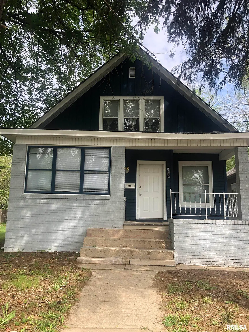 2216 N North St photo 1