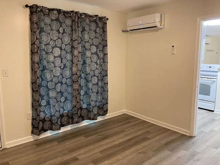 1437A Trinity Rd — Photo 3