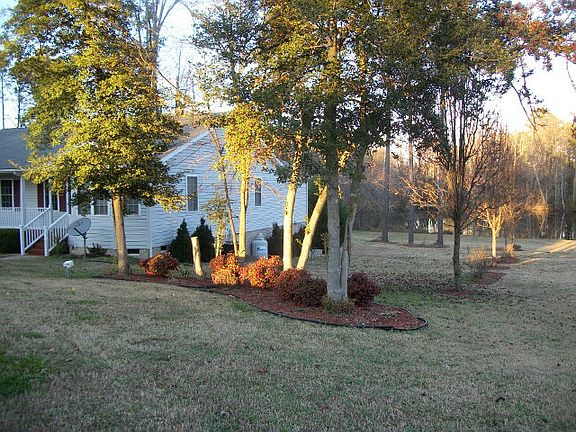 3rd image of 1510 Walnut Dr