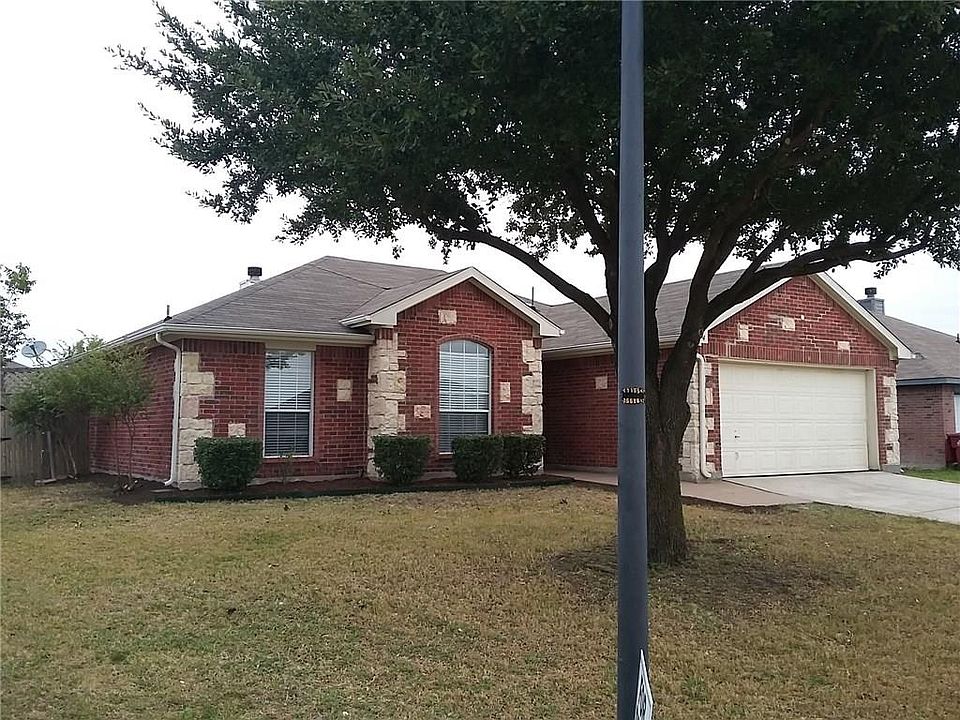 1st image of 824 Rowdy Dr