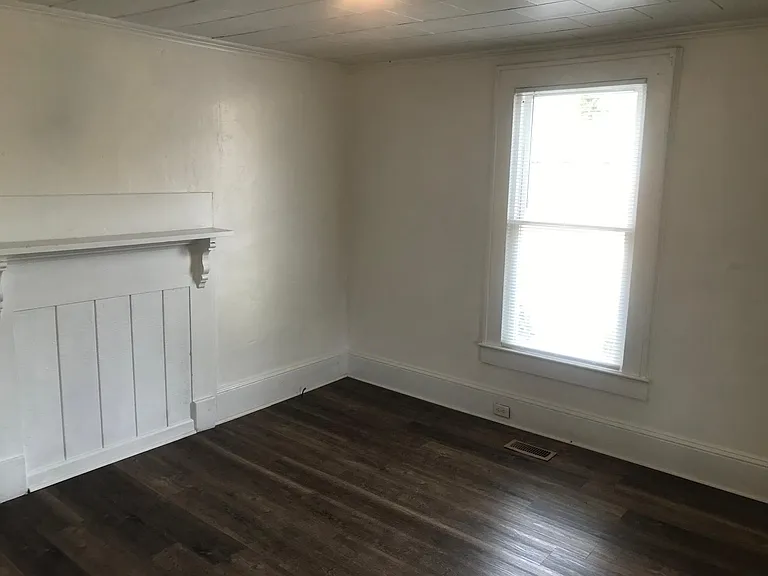 1111 N George St — Photo 10