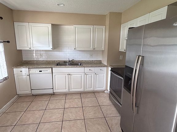 2nd image of 1561 S Boundary St #1