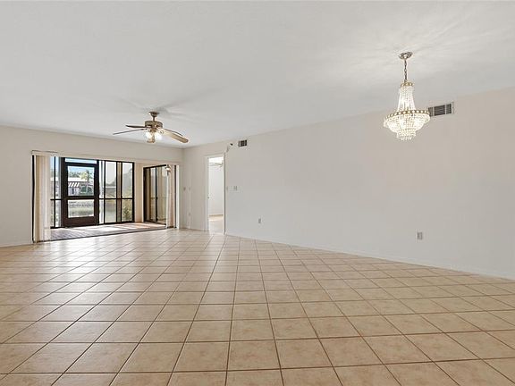 5th image of 23465 HARBORVIEW ROAD #913