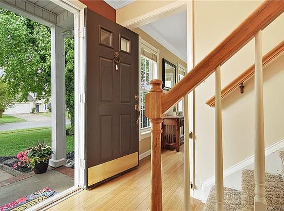3rd image of 3942 Huntmeadow Dr