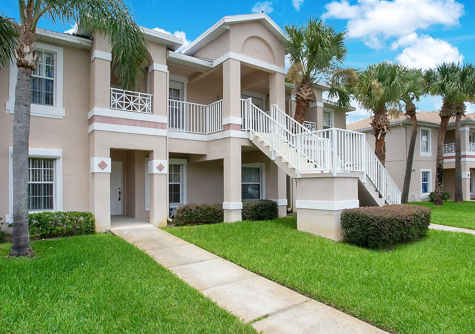 2 BR / 2 BA Condo in Fairway Glen of Meadow Woods — Photo 1