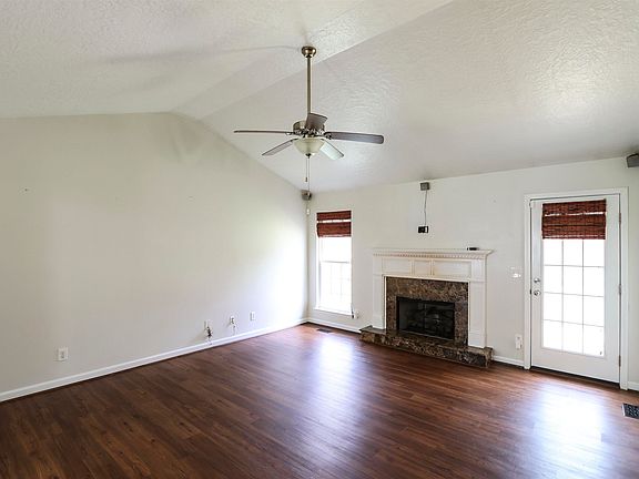 5th image of 1508 Ryleigh Way SW