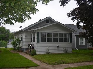 658 19th Ave SW, Cedar Rapids, IA 52404