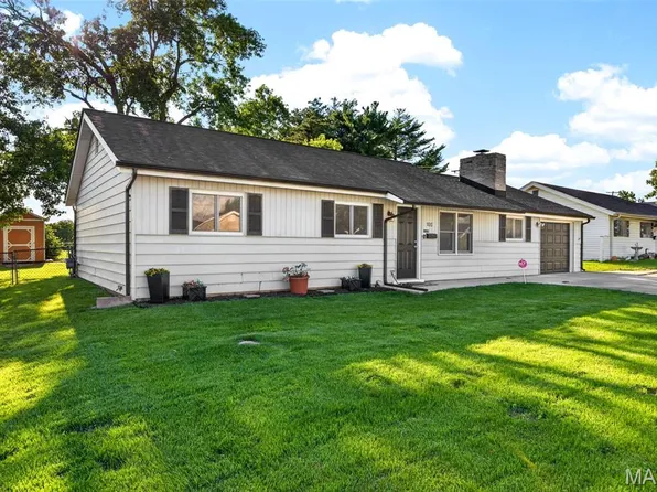 105 Saint Margaret Ln, O'Fallon, MO 63366