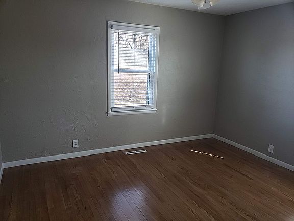 3rd image of 1420 2nd St