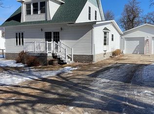 312 1st St E, Hunter, ND 58048