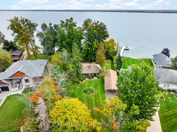 607 Duclos Point Rd, Georgina, ON L0E 1N0