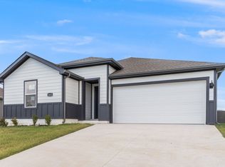 1412 NW 5th Ave, Gentry, AR 72734