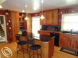 4th image of 31220 Churchill Dr