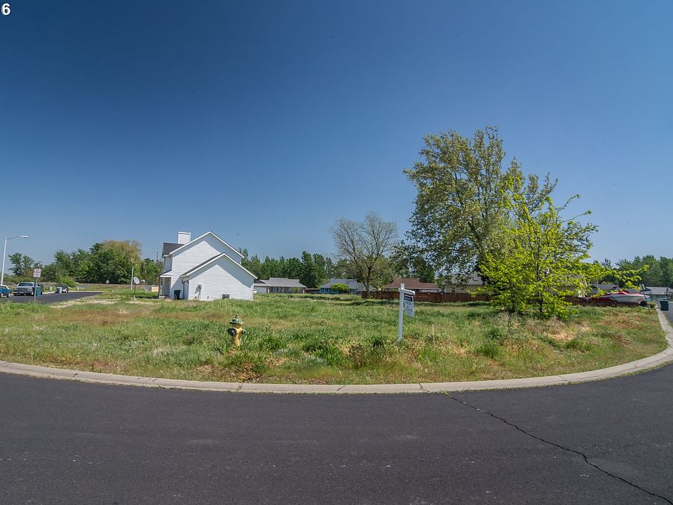 2nd image of 517 Elzora Loop