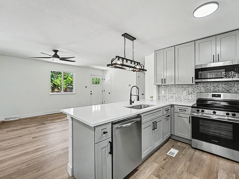 2490 Reed St #2490 — Photo 14