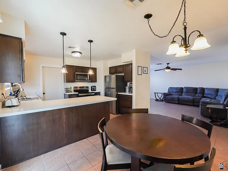 2146 S 47th Ave — Photo 22