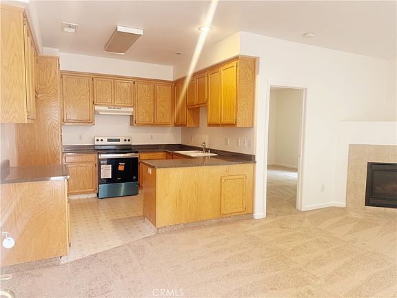 5th image of 672 Gateway Cir