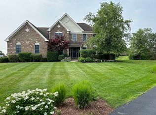 9 Somerset Hills Ct, Hawthorn Woods, IL 60047