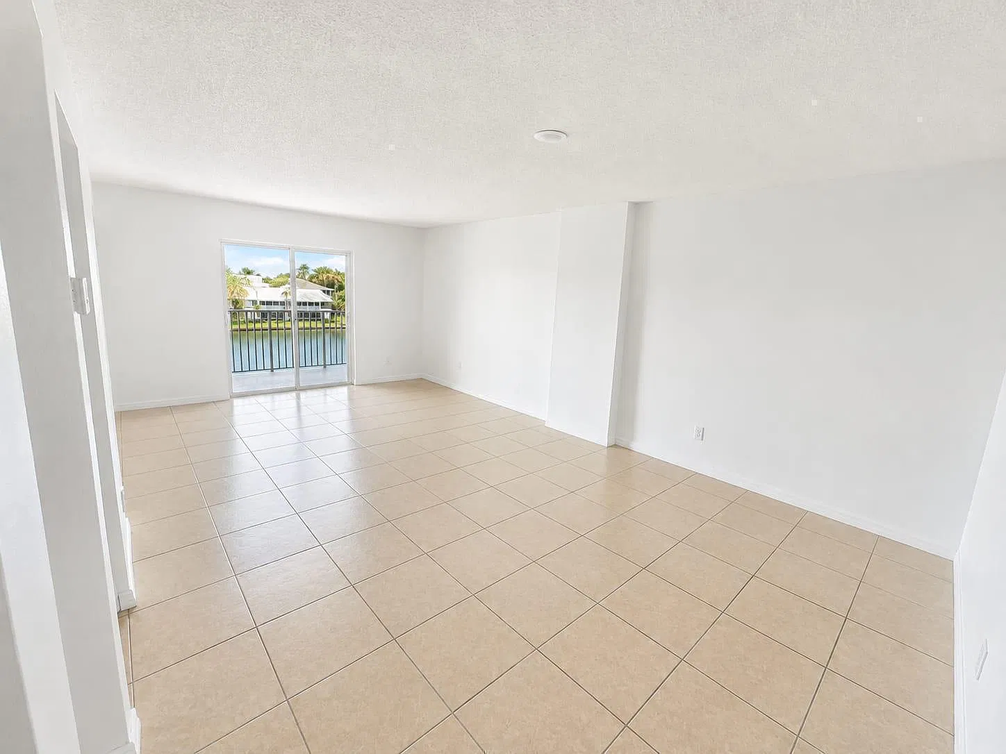 1 bed, 760 sqft, $1,750 — Photo 3