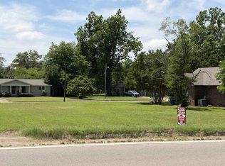 1202 W Sunflower Rd, Cleveland, MS 38732