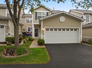 1423 W Remington Ln, Round Lake, IL 60073