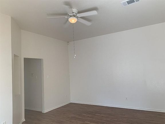 4th image of 1104 Christopher Ave APT A