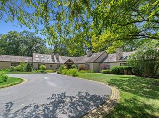 2760 Edgewood Ln, Riverwoods, IL