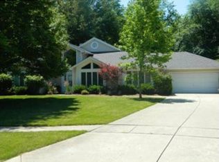 32301 Walnut Ct, Avon Lake, OH 44012